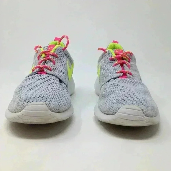 Nike Roseherun Pure Platinum Girl Size 6 Sneakers - Picture 2 of 7